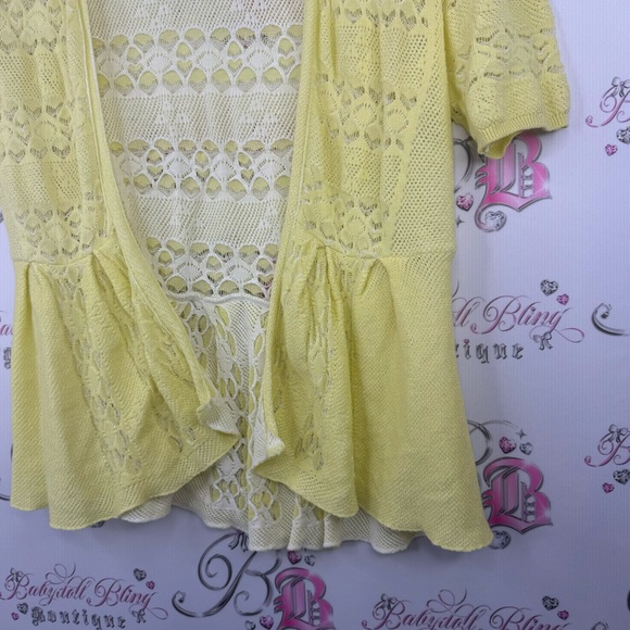 Knitted & knotted cardigan crochet knit yellow white hearts boho. - Picture 3 of 8